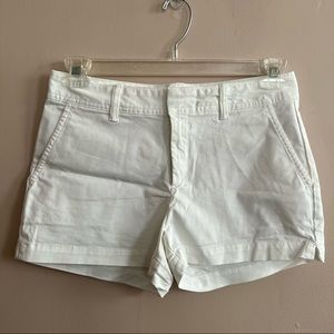 ‼️FINAL PRICE‼️ NWOT GAP Size 4 White City Short